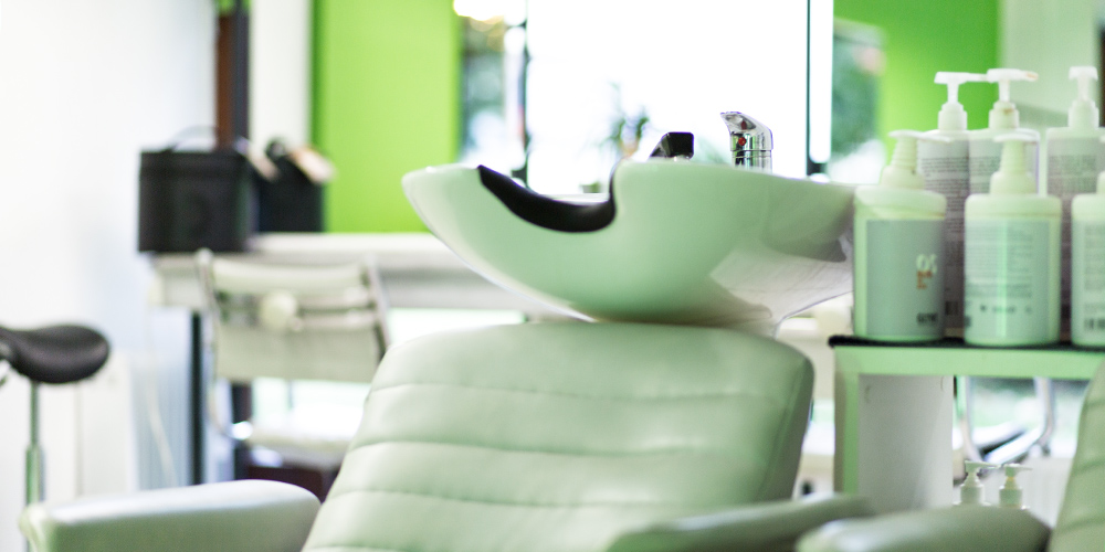 Meisterfriseure Durlach Stuhl waschen